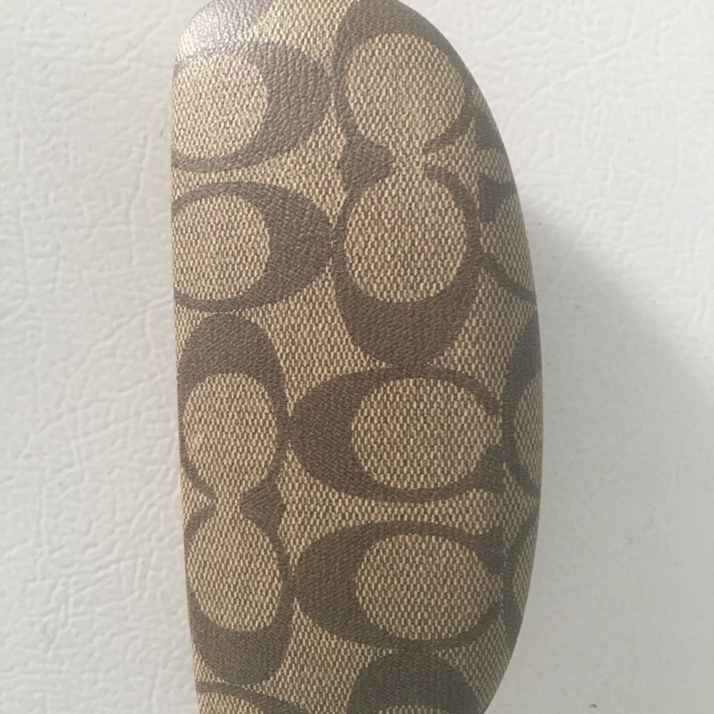 Coach Case - Picture 3 of 5